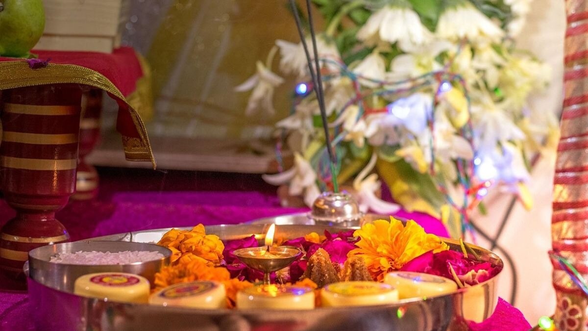 तुलसी कलावा उपाय