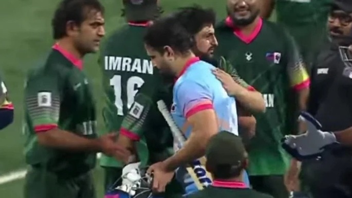 Shoaib Malik and Irfan Pathan