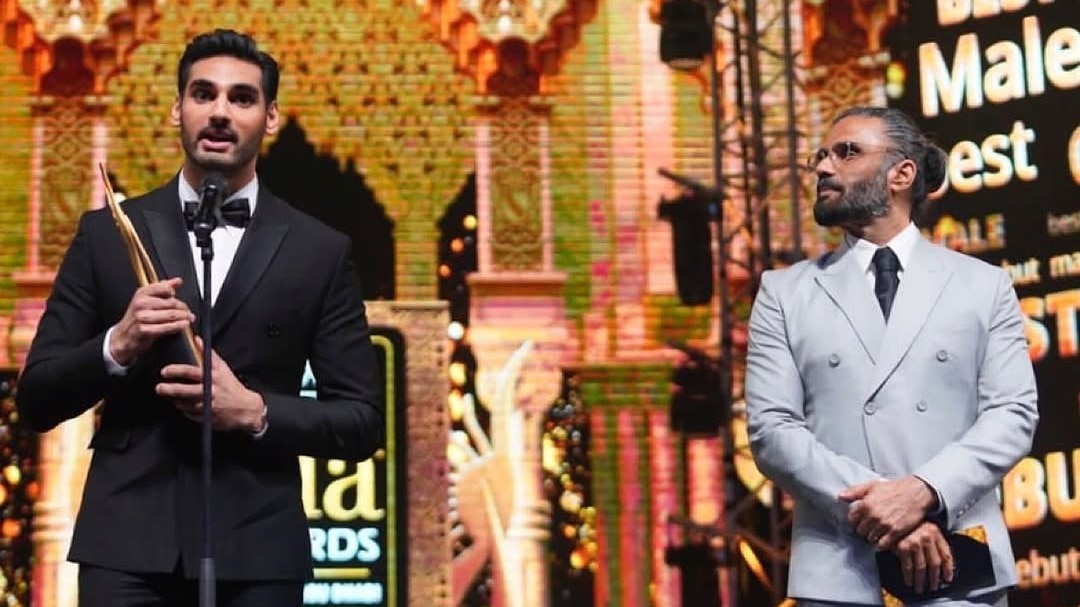 Border 2 Box Office Collection: सनी देओल की फिल्म ने तोड़ा 'धुरंधर' का रिकॉर्ड, पहले दिन कमा डाले इतने करोड़