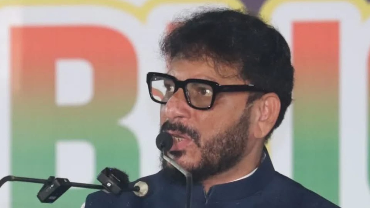 हरा-भगवा विवाद पर AIMIM ने दी संवैधानिक राजनीति की दलील (Photo: X/@warispathan)