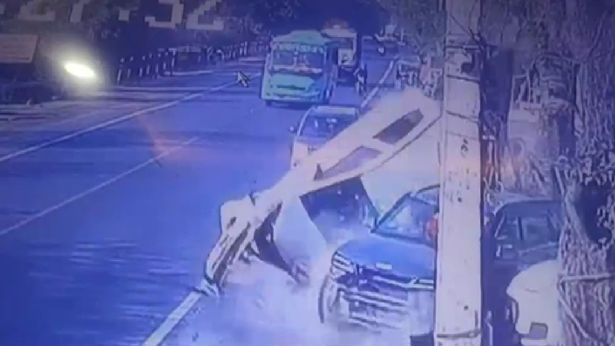 कार की जोरदार टक्कर से एक की मौत (Photo: itg)