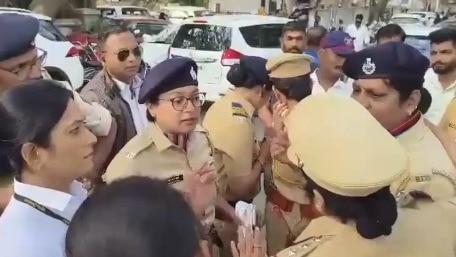 गणतंत्र दिवस स्पीच के दौरान हुआ हंगामा (Photo: ITG)