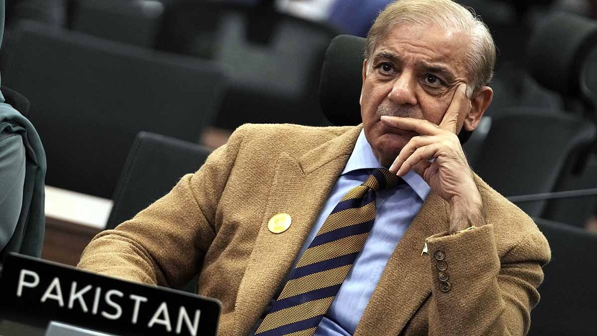 ऑपरेशन सिंदूर में बड़ी-बड़ी बातें बोलने वाले पाक प्रधानमंत्री शहबाज शरीफ भी इस रिपोर्ट से सकते में होंगे. (Photo: AP)