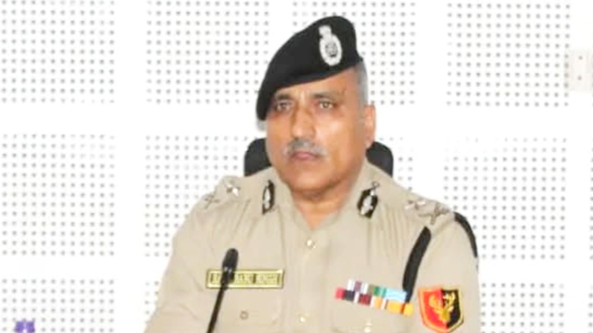 राजा बाबू सिंह 1994 बैच के IPS अफसर हैं.(Photo:Insta/rajababusinghips) 