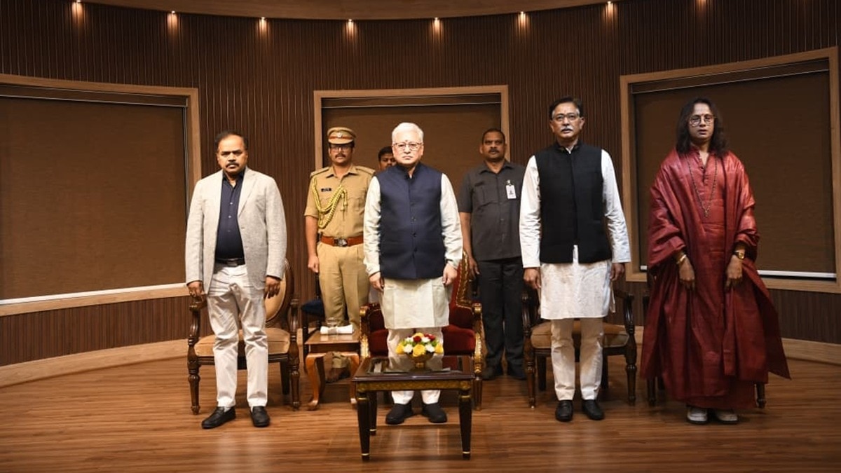 Echo of 'Developed Uttar Pradesh' Resonates in Hyderabad