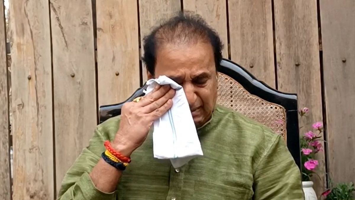 पूर्व गृहमंत्री अनिल देशमुख की आंखों से छलके आंसू. (Photo: Screengrab)