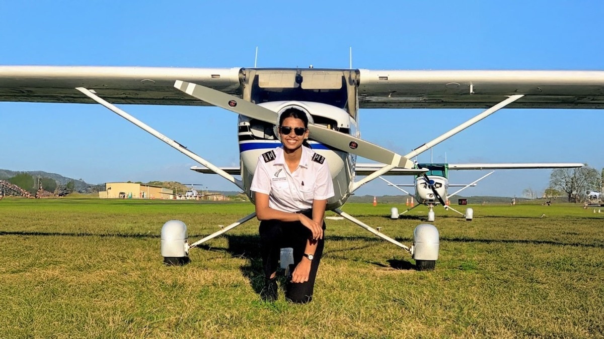 कमर्शियल एविएशन में तेज़ी से आगे बढ़ रहीं सांभवी पाठक, अजित पवार का चार्टर उड़ाने वाली पायलट