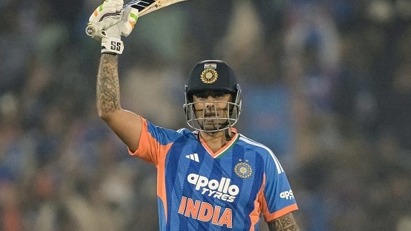 सूर्यकुमार को आईसीसी रैंकिंग में बंपर फायदा हुआ है. (Photo: Getty)