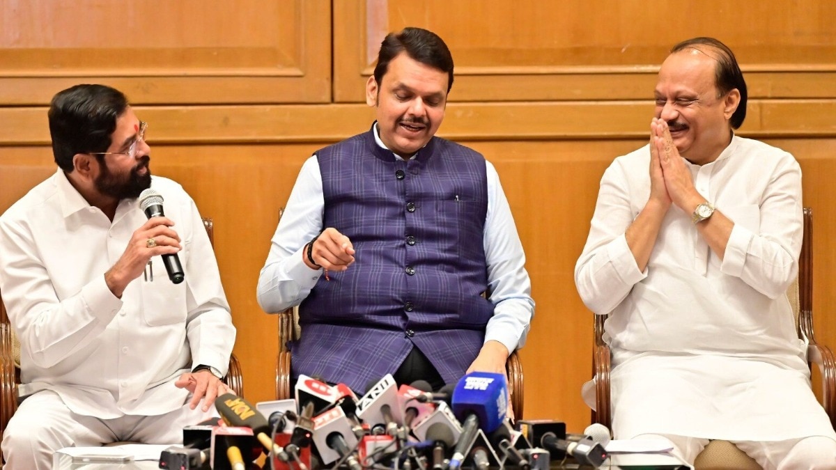 devendra fadvish ajit pawar eknath shinde 