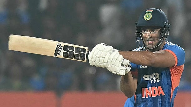 वाइजैग में शिवम दुबे ने खेली तूफानी पारी. (Photo: Getty)