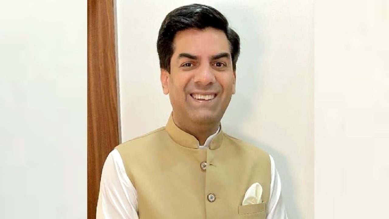 सौरभ जोशी बने चंडीगढ़ के नए मेयर, जानें कितनी मिलेगी सैलरी सौरभ जोशी बने चंडीगढ़ के नए मेयर, जानें कितनी मिलेगी सैलरी