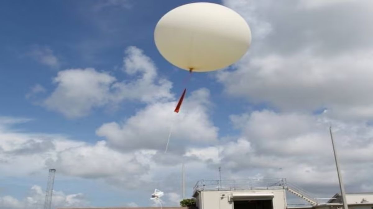 मध्य प्रदेश के गांव में आसमान से गिरा उपकरण. (Photo: Representational)