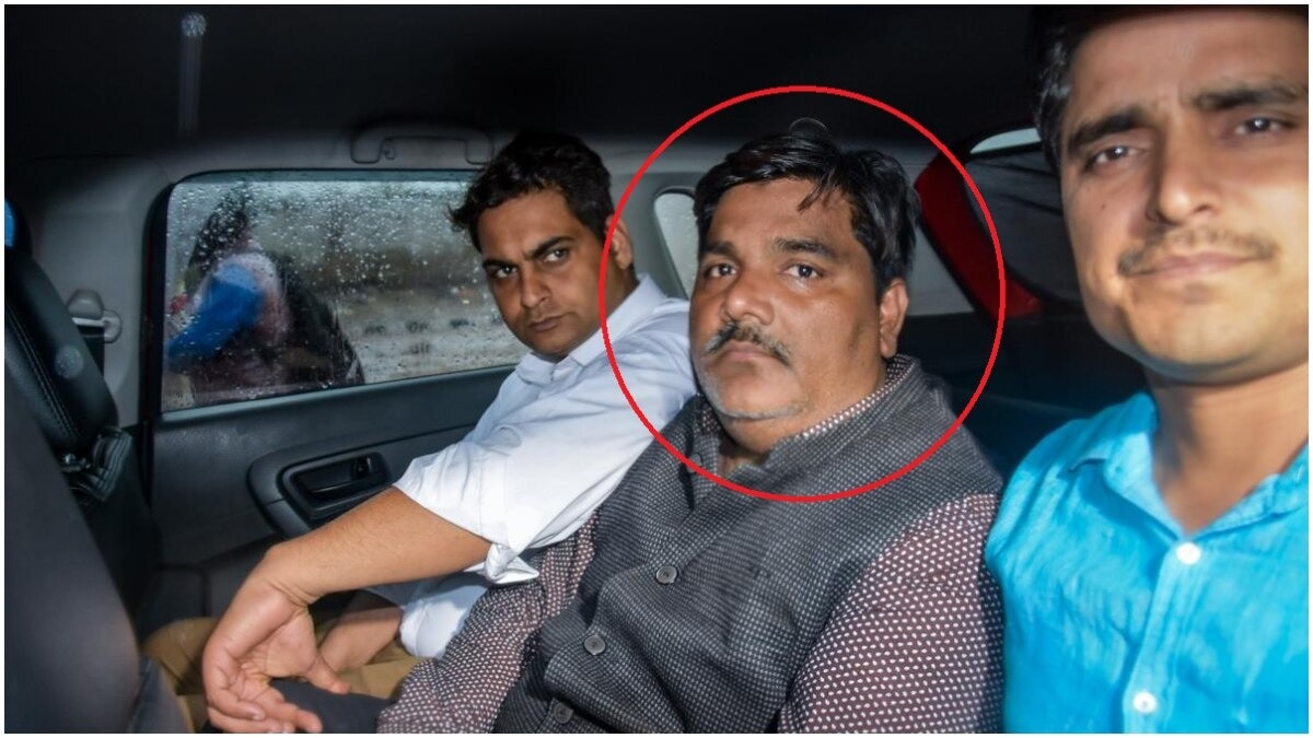 दिल्ली दंगों के आरोपी ताहिर हुसैन को कोर्ट से नहीं मिली राहत. (File Photo- PTI)