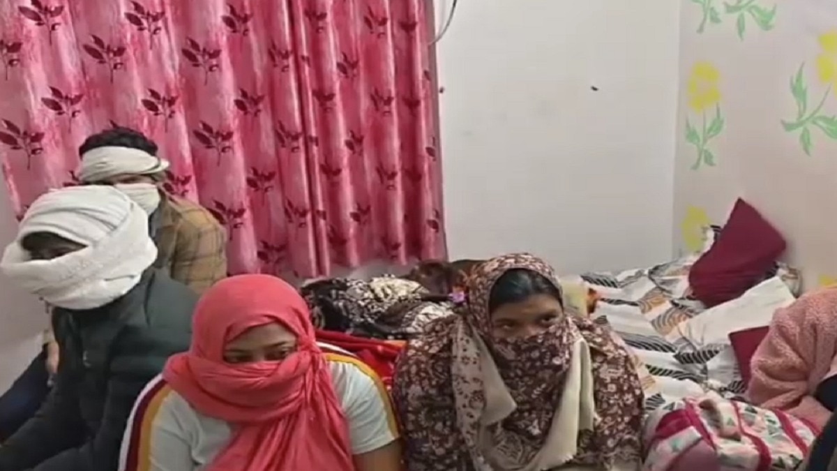 पुलिस ने सभी को गिरफ्तार कर लिया है. (Photo: Screengrab)