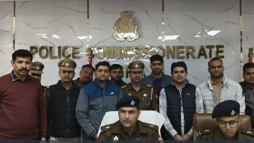 पकड़े गए चार साइबर ठग (Photo: Screengrab)