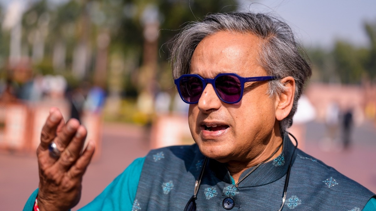 कांग्रेस सांसद ने बजट में केरल को 'अदृश्य' बताया.  (Photo: PTI)