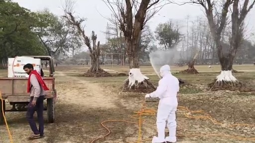 बर्ड फ्लू की पुष्टि के बाद सैनिटाइजेशन (Photo: Screengrab)