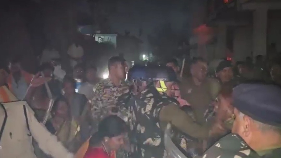 गरियाबंद में हिंसक झड़प. (Photo: Screengrab)