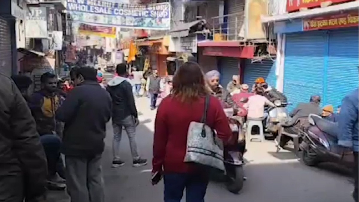 विरोध में पलटन बाजार बंद कर दिया गया. (Photo: Screengrab)