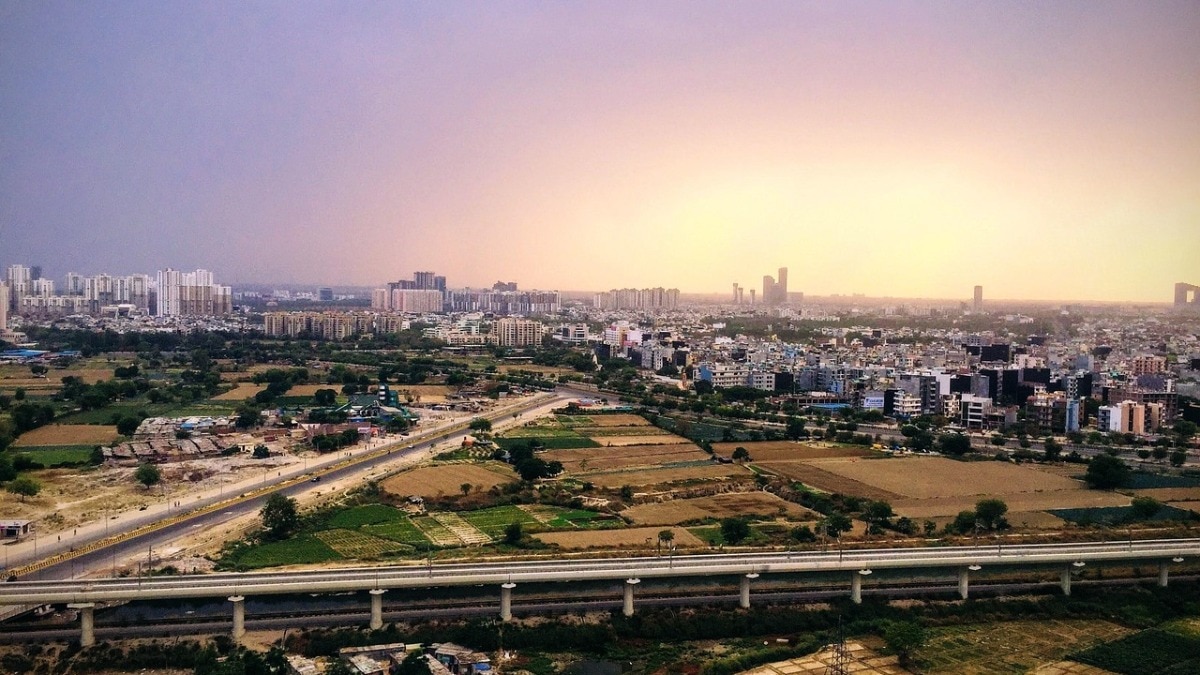 जेवर एयरपोर्ट के पास बन रही है फिल्म सिटी