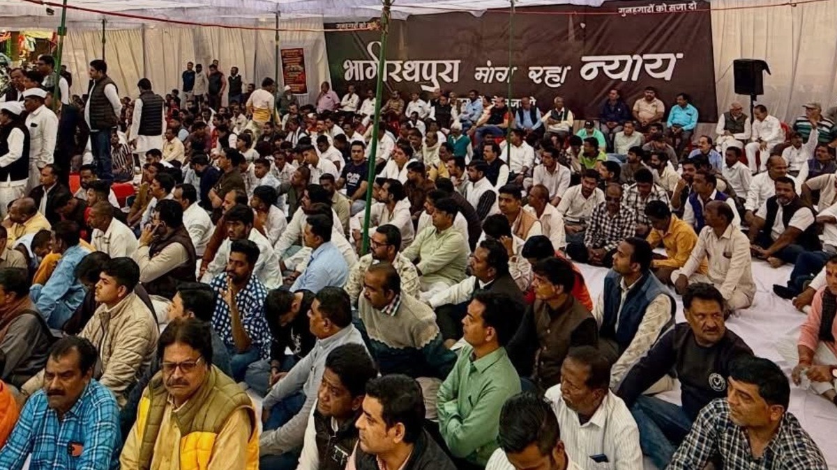 इंदौर की सड़कों पर उतरी कांग्रेस.(Photo:ITG)