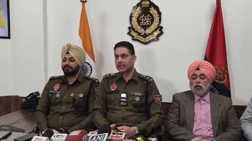 आरोपी के खिलाफ कई धाराओं में मामला दर्ज.(Photo: Screengrab)