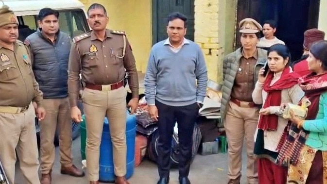 dispute between mother-in-law and daughter-in-law in Firozabad has reached court. (Photo - ITG)