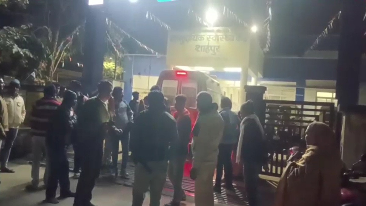 सड़क हादसे में पति-पत्नी की मौत. (Photo: Screengrab)