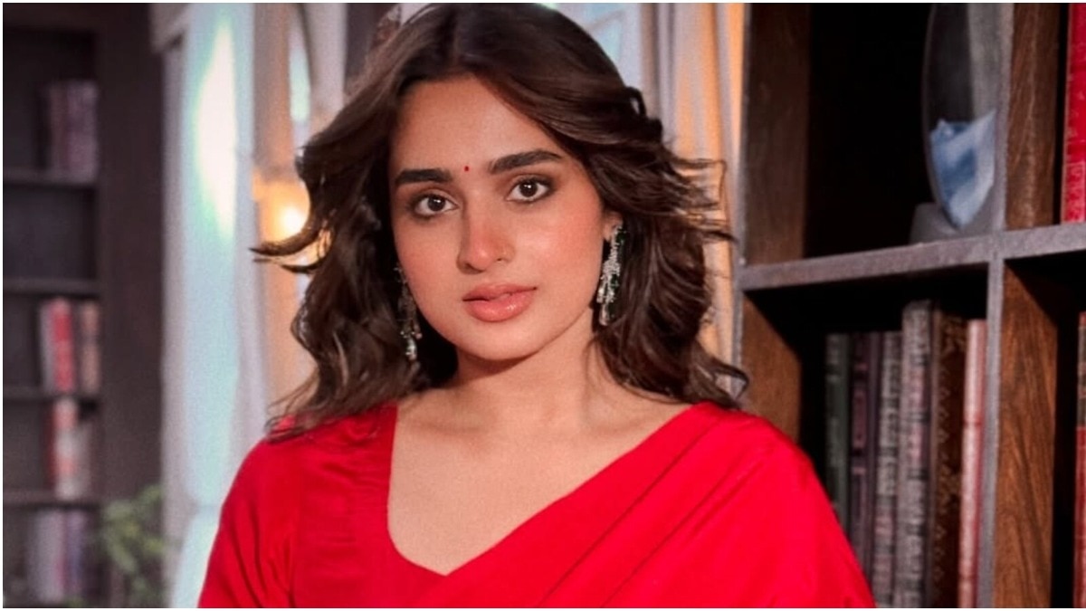 Ayesha Khan talks about shooting Dhurandhar song Shararat