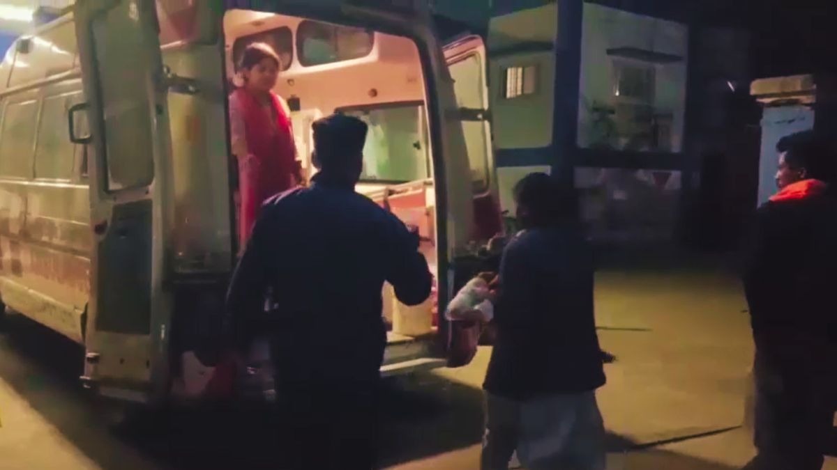 हादसे में पति-पत्नी की मौत, बच्ची घायल. (Photo: Screengrab)