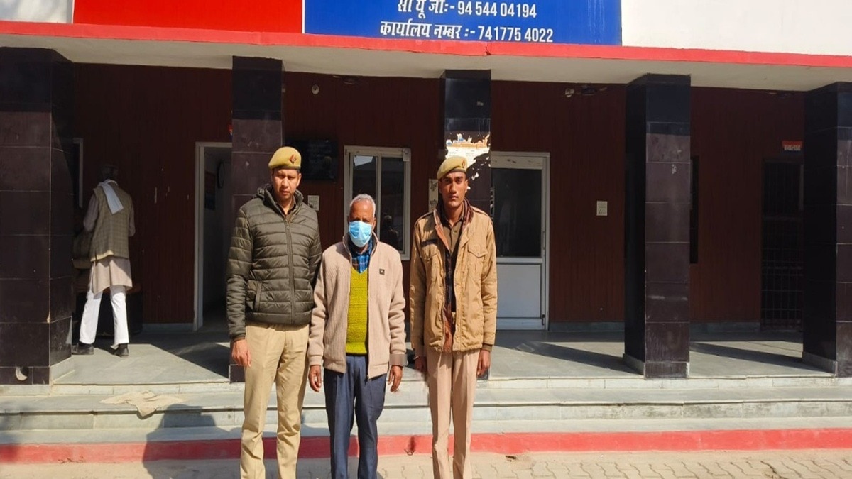 पुलिस गिरफ्त में आरोपी युवक. (Photo: Rahul Kumar/ITG)