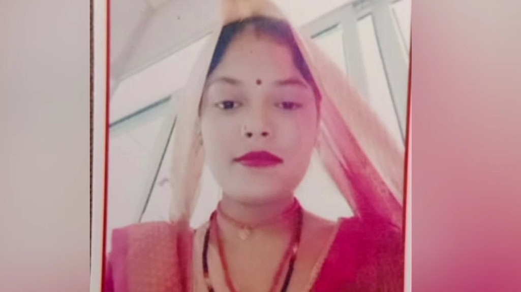 पुष्पा देवी, जिसने देवर की शादी तय होने पर जान दे दी.  (Photo: Screengrab)