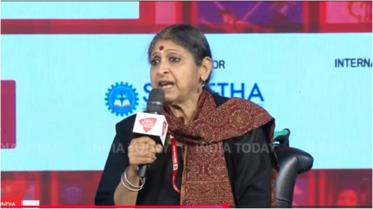 प्रोफेसर रंगनाथन ने स्पष्ट कहा कि स्कूलिंग और एजुकेशन एक जैसी चीजें नहीं हैं