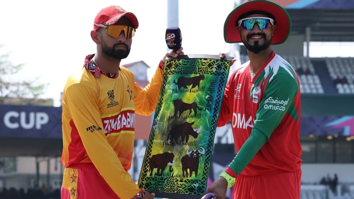 Sikandar Raza and Jatinder Singh at the toss