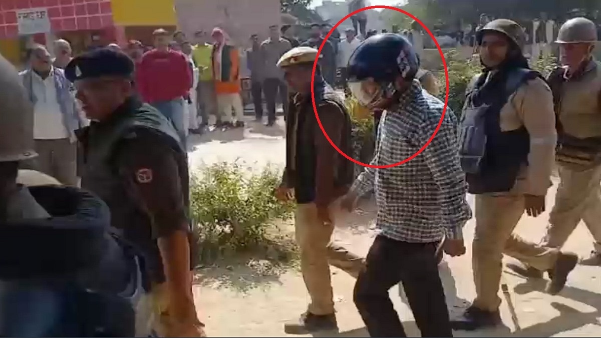 पीछा करते हुए बाथरूम में भी चले जाते थे प्रिंसिपल. (Photo: Screengrab)