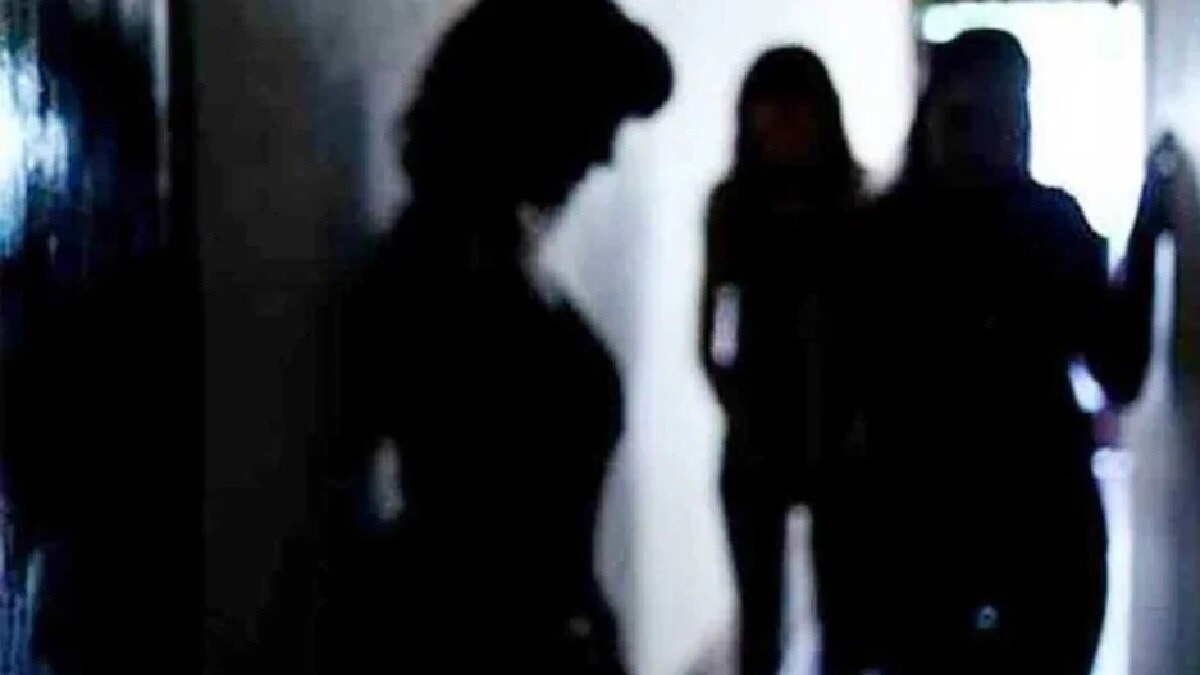 मोबाइल से सेक्स रैकेट चला रहे थे पति-पत्नी. (Photo: Representational)