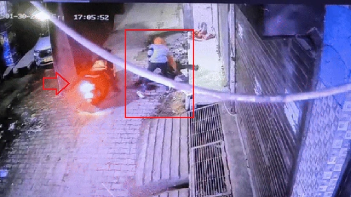 Delhi mobile theft case