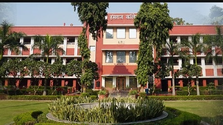 करीब 200 छात्रों ने विरोध प्रदर्शन कर पारदर्शिता और जवाबदेही की मांग की. ( Photo: https://www.hansrajcollege.ac.in)