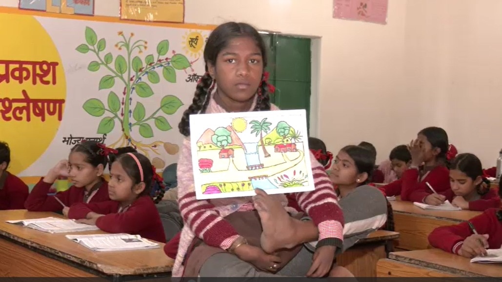 हाथ थम गए, पर हिम्मत नहीं!(Photo: Manish Chaurasiya/ITG)