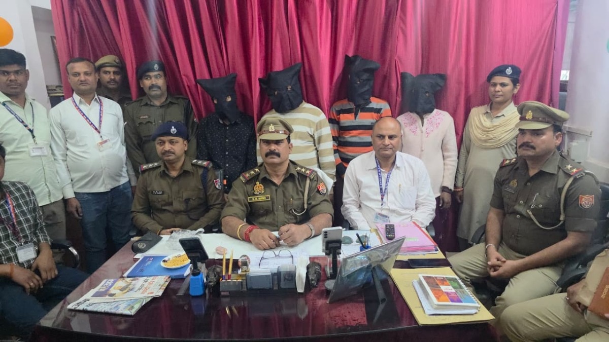 पुलिस की गिरफ्त में आरोपी.(Photo: Uday Gupta/ITG)