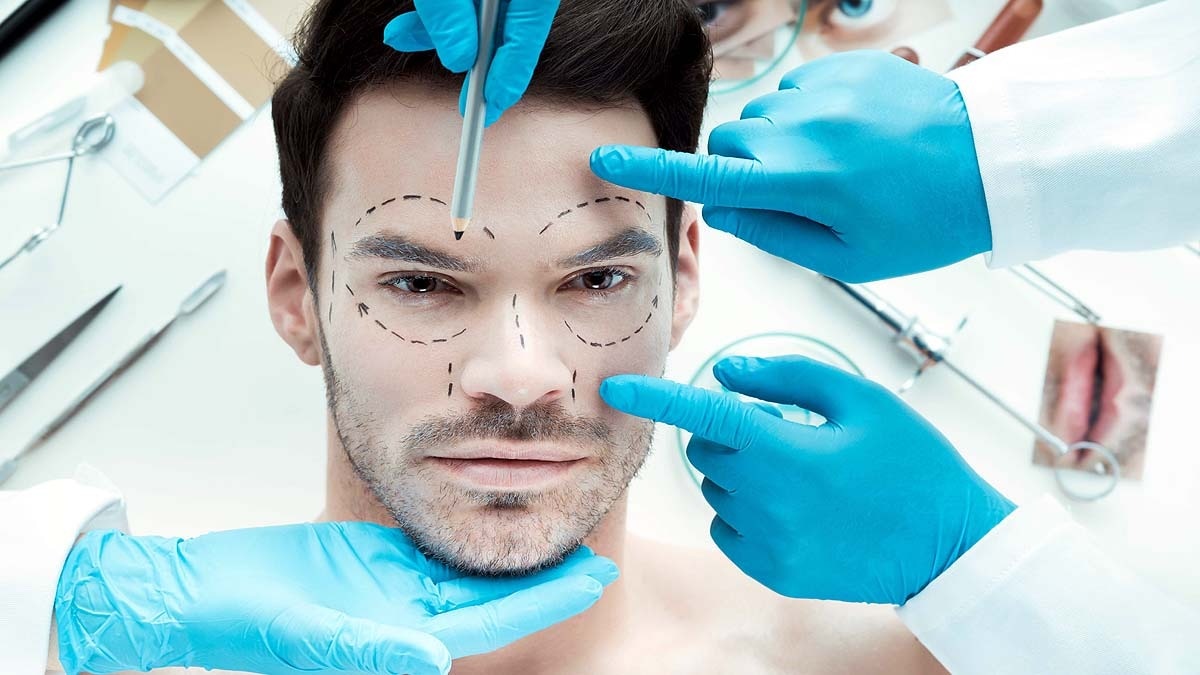 अब दिल्ली के एम्स अस्पताल में फेस ट्रांसप्लांट सर्जरी भी होगी. (Photo: Getty)