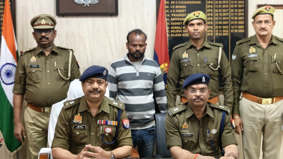 पुलिस के हत्थे चढ़ा आरोपी (Photo: Screengrab)