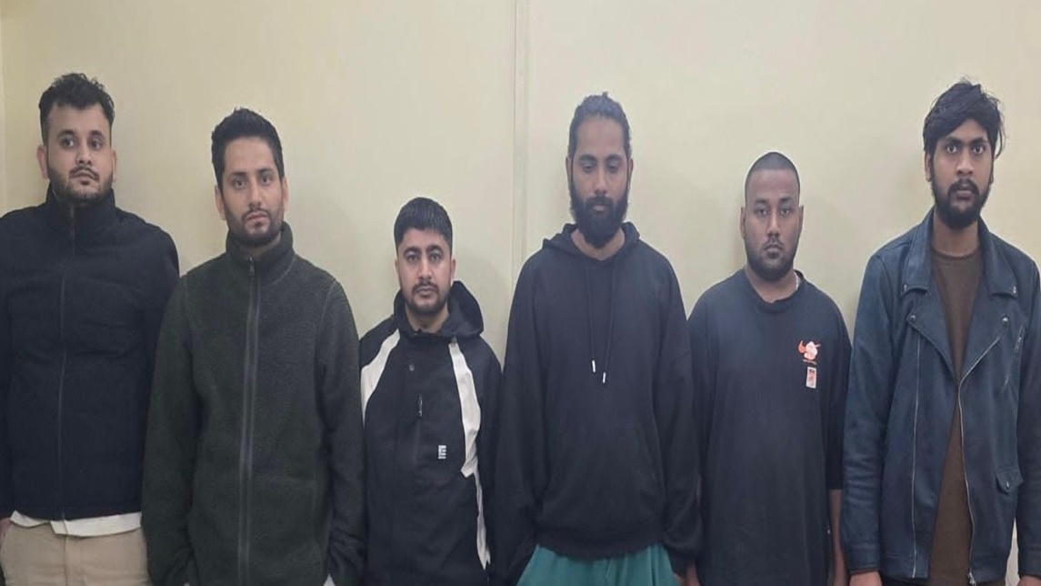 पुलिस गिरफ्त में आरोपी. (Photo: ARUN TYAGI/ITG)