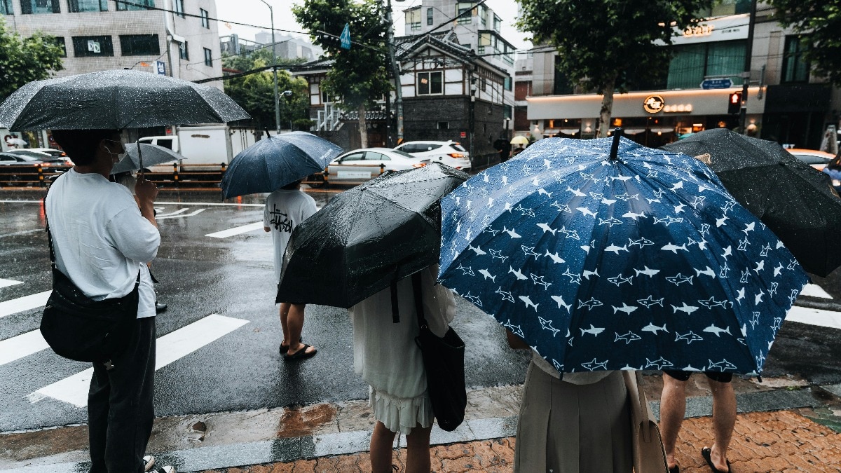 देश के कई हिस्सों में आने वाले दिनों में मौसम बदल सकता है. (Photo: Pexels)