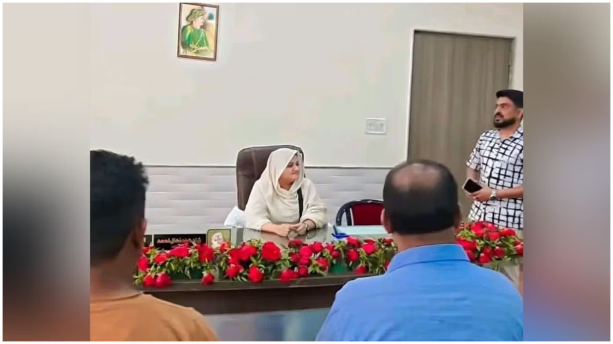 Malegaon Deputy Mayor Nihal Ahmed removed the picture of Tipu Sultan from his office after protests