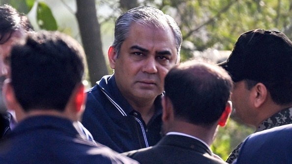 मोहस‍िन नकवी चलते मैच को बीच में छोड़कर ही न‍िकल गए(Getty)