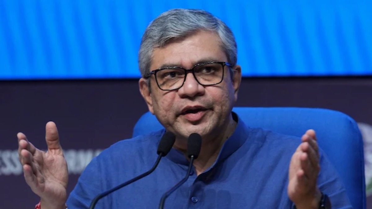 अश्विनी वैष्णव ने AI इंपैक्ट समिट में कहा डीपफेक भरोसा तोड़ रहा है (Photo: PTI)