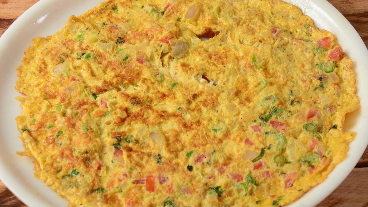 प्रोटीन-रिच बेसन अंडा चीला, स्वाद और सेहत का अनोखा संगम (Photo-Getty Image)