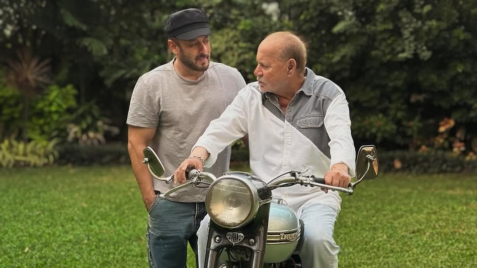 Salim Khan Hospitalised: सलमान खान के पिता सलीम खान की तबीयत बिगड़ी, लीलावती अस्पताल में भर्ती Salim Khan Hospitalised: सलमान खान के पिता सलीम खान की तबीयत बिगड़ी, लीलावती अस्पताल में भर्ती