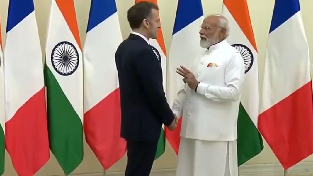 PM Modi Meets Macron in Mumbai